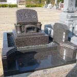 三田市営墓地にて墓石工事完成しました。