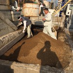 神戸春日野墓地で再貸付墓地の土入れ替え工事です。