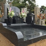 舞子墓園で洋型デザイン墓石を建立させていただきました。