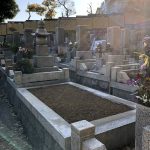 神戸市の寺院墓地で五輪塔と夫婦墓のお墓じまいをして、鵯越墓園の合葬式墓地に改葬を行いました。
