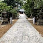 神戸市東灘区の弓弦羽神社の参道の大掛かりな修繕工事をさせていただきました。地盤を強化して敷居を据え直しました。