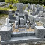 宝塚市の長尾山霊園にて、追加彫刻・雑草対策などお墓のメンテナンス工事。