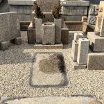 神戸市の石屋墓園で、固まる土（ジオミックス）による雑草対策工事を行いました。