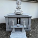 神戸市長田区の法隆寺に、観音様に優しく見守られた合祀墓が完成しました。
